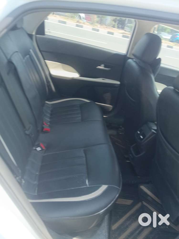 Hyundai Verna Crdi Vgt Sx 1.5, 2026, Petrol