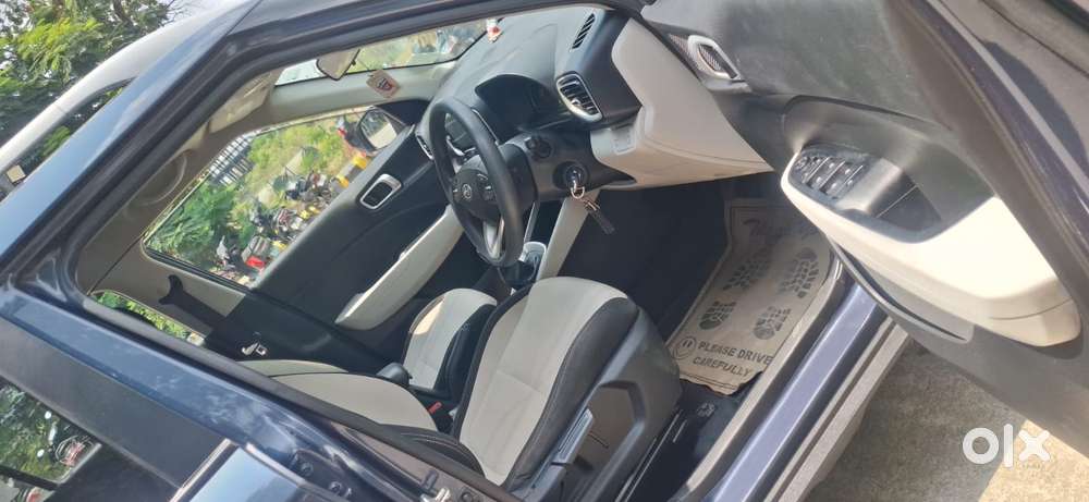 Hyundai Venue S 1.2 Petrol, 2022, Petrol