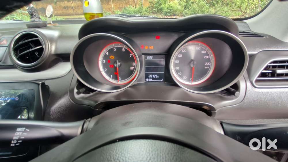 Maruti Suzuki Swift Vxi + Manual, 2021, Petrol