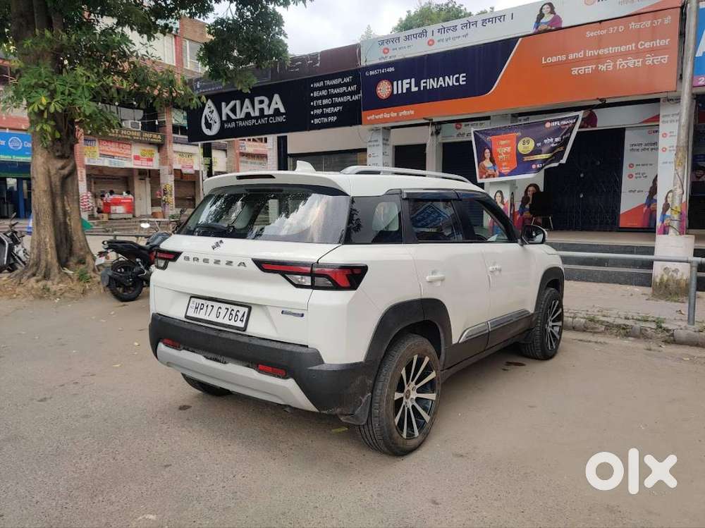 Maruti Suzuki Brezza 2023 Zxi Petrol Manual  Excellent Condition  Si