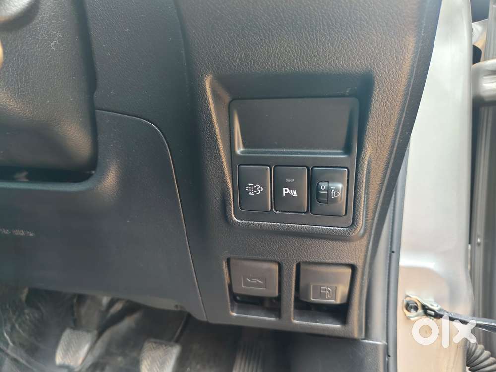 Toyota Innova Crysta 2.4 G Mt, 2023, Diesel