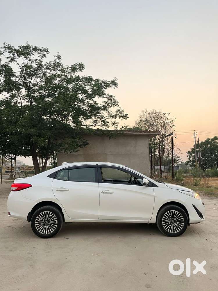 Toyota Yaris G Cvt, 2018, Petrol