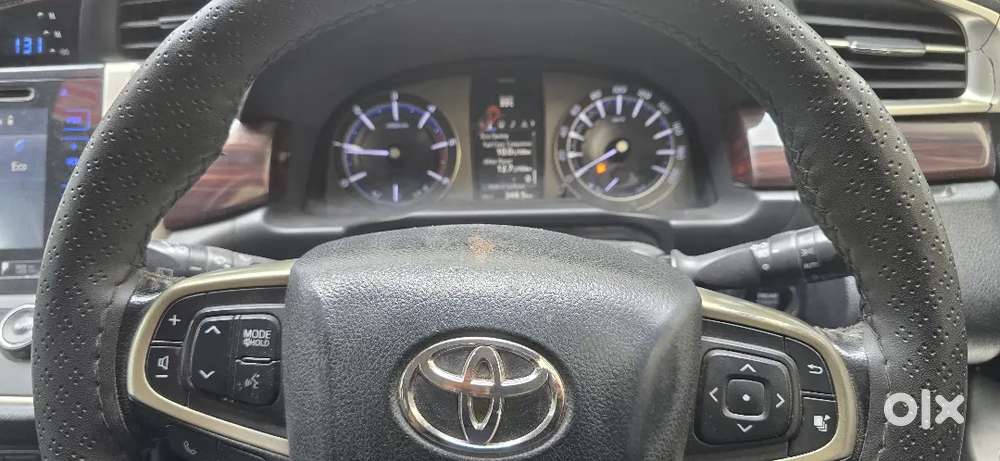 Toyota Innova Crysta 2016 Diesel 115000 Km Driven