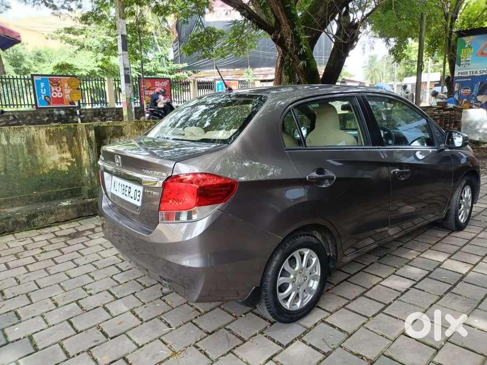 Single Owner Honda Amaze Vx Petrol 2017 Jan. No Replacement