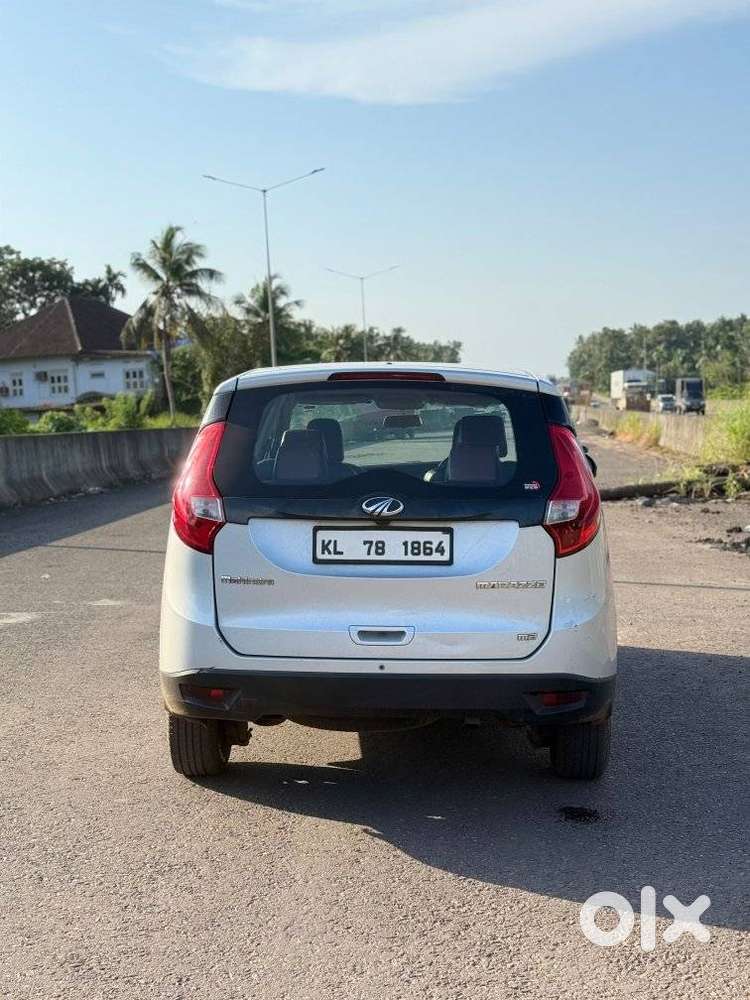 Mahindra Marazzo M2, 2018, Diesel