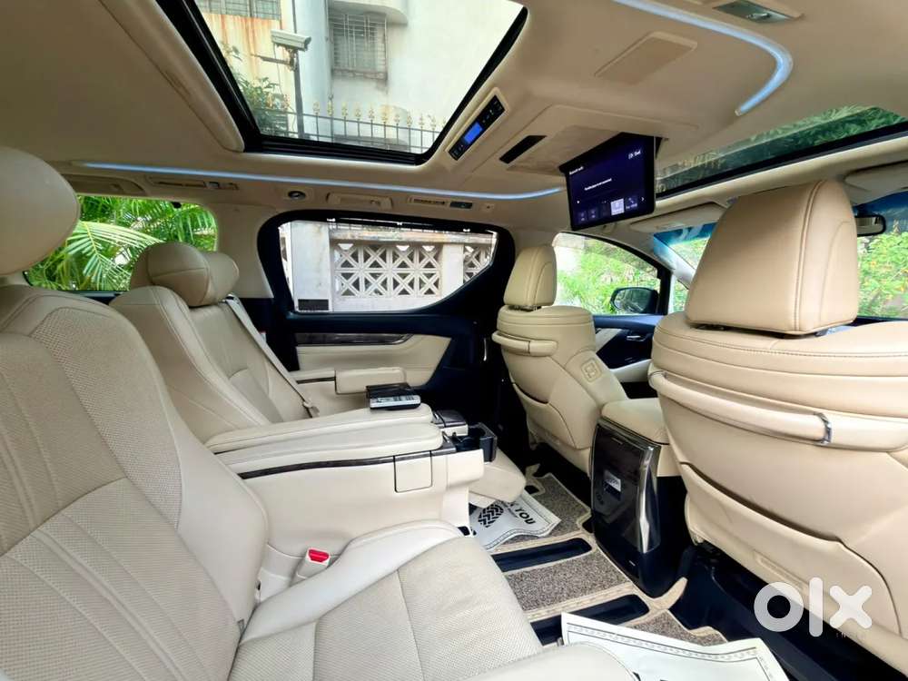 Toyota Vellfire, 2022, Petrol