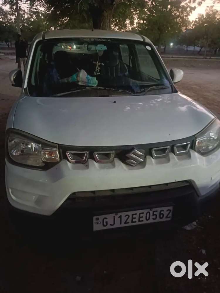 Car Is In Good Condition & Manage Single Hand Mostly