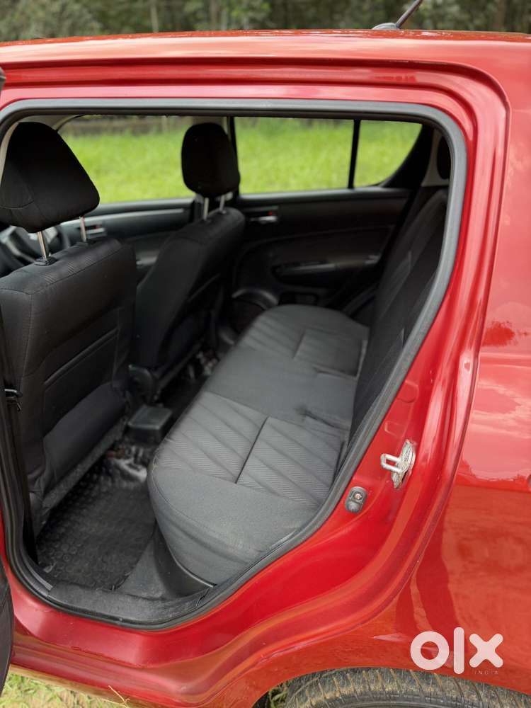 Maruti Suzuki Swift Vxi With Abs, 2011, Petrol