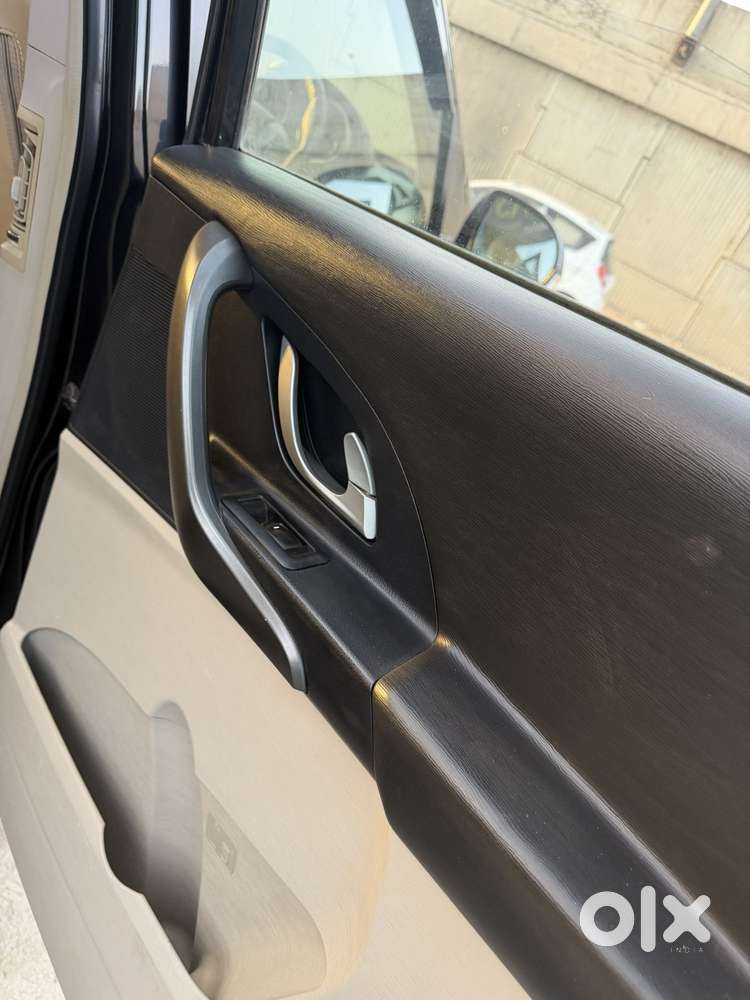 Mahindra Xuv500 W8, 2017, Diesel