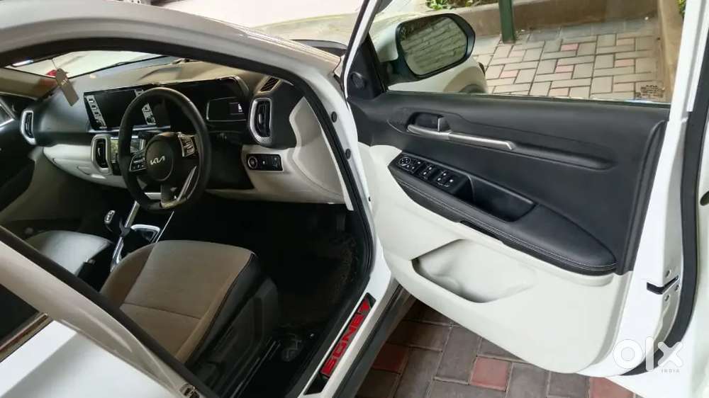 Kia Sonet 2023  Imt Semi-automatic  13,000 Km Only