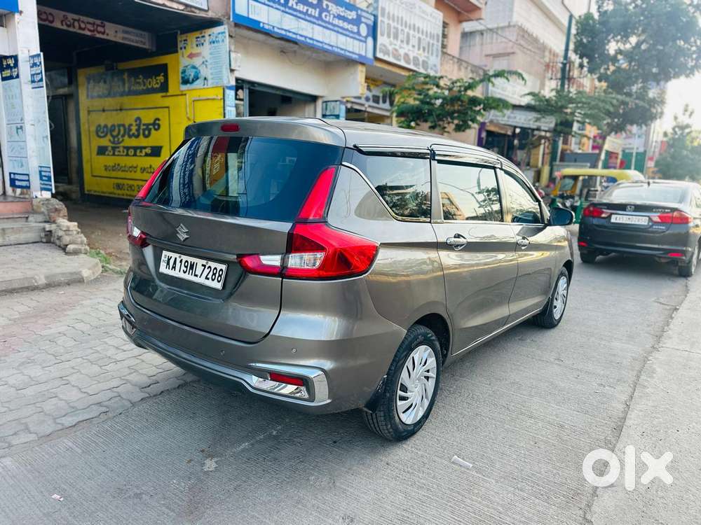 Maruti Suzuki Ertiga 1.5 Vxi, 2021
