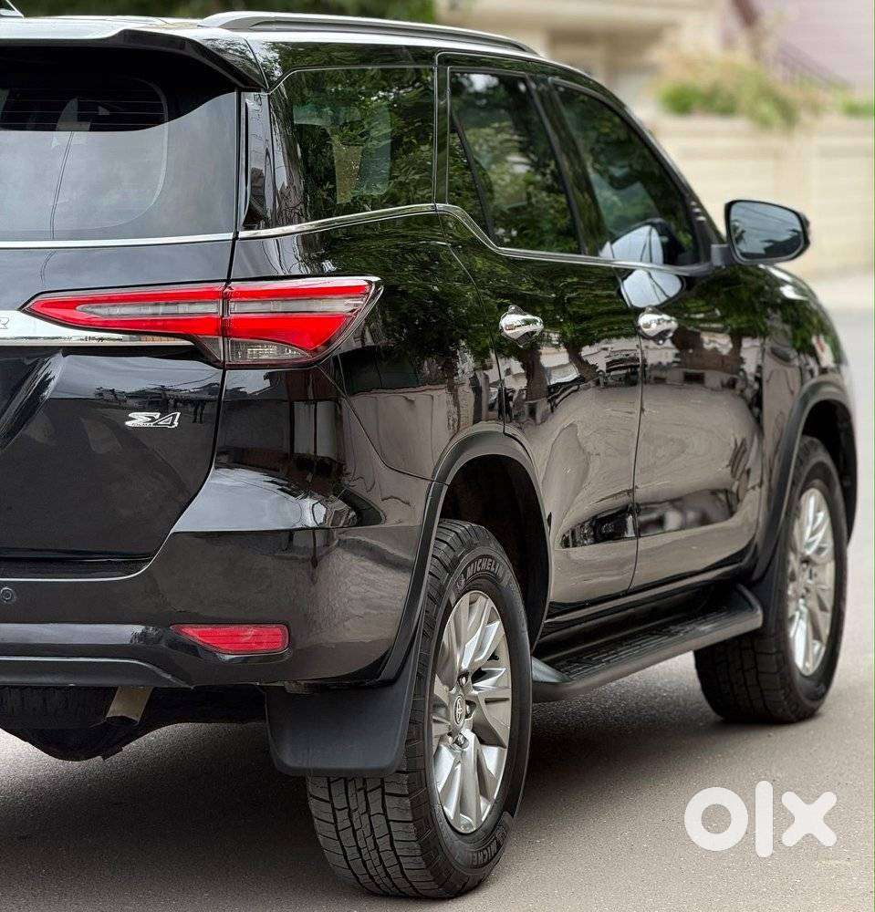Toyota Fortuner 3.0 4x2 Automatic, 2018, Diesel