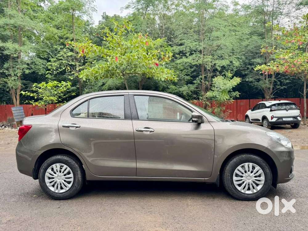 Maruti Suzuki Swift Dzire Vxi(o) Amt, 2022, Petrol
