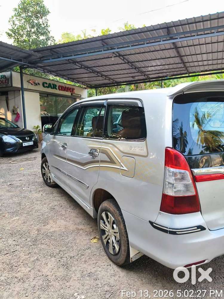 Toyota Innova 2012-2013 2.5 E Diesel Ms 7-seater, 2011, Diesel