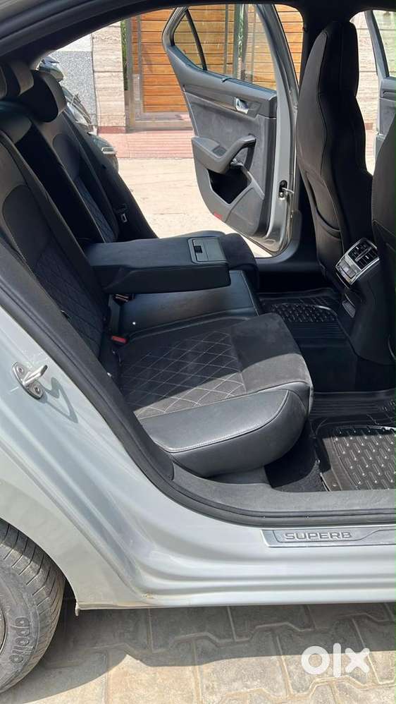 Skoda Superb Petrol 2022