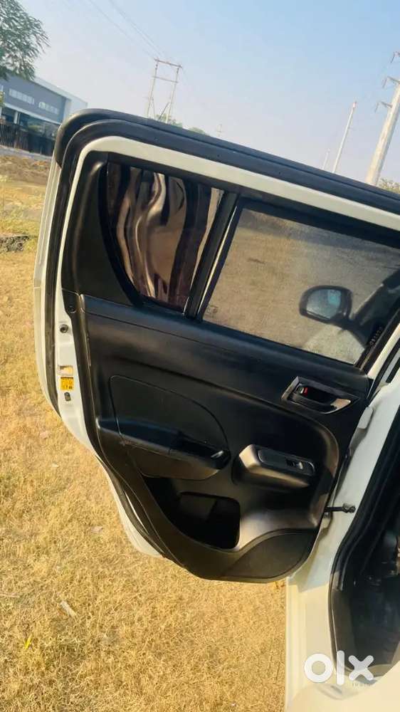 Well Maintained Maruti Suzuki Swift 2017 Petrol 87000 Km Driven