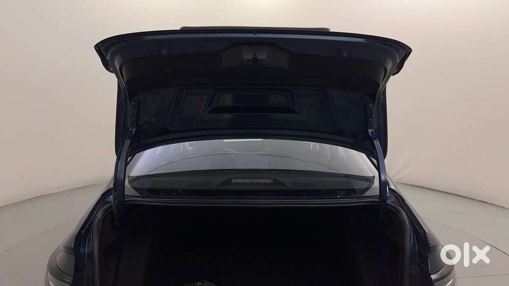 Volkswagen Virtus 1.0 Topline Tsi At, 2023, Petrol