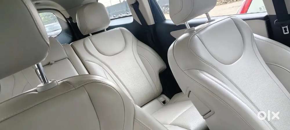 Mahindra Xuv700 2.0 Petrol 2021