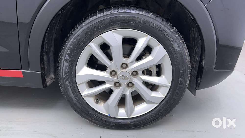 Mahindra Xuv300 W8, 2022, Petrol