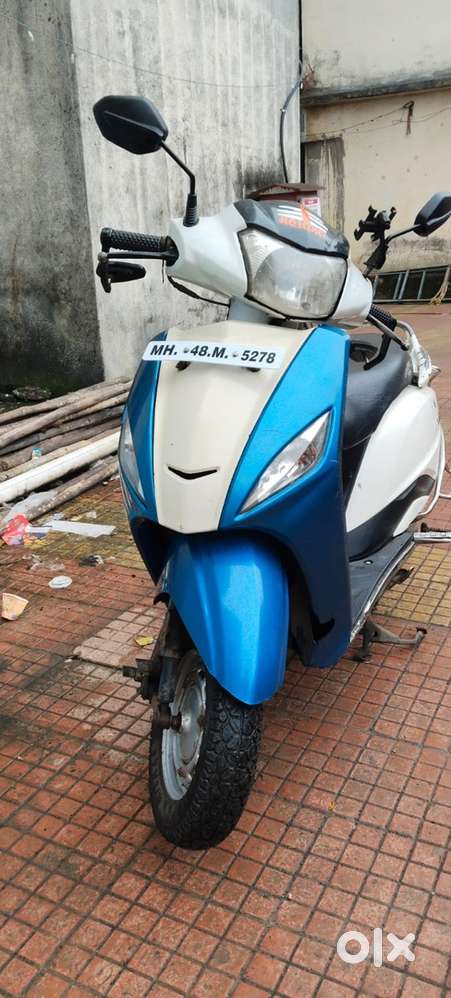 Maestro 2012 model Scooters 1824500895