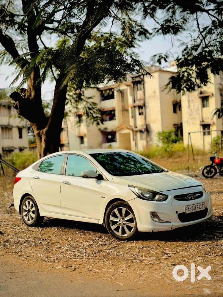Hyundai Fluidic Verna 2012