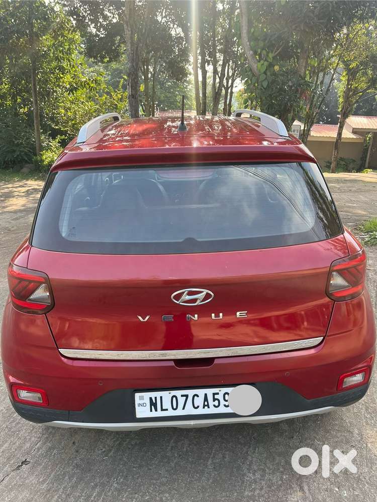 Hyundai Venue 2020 Petrol 39000 Km Driven