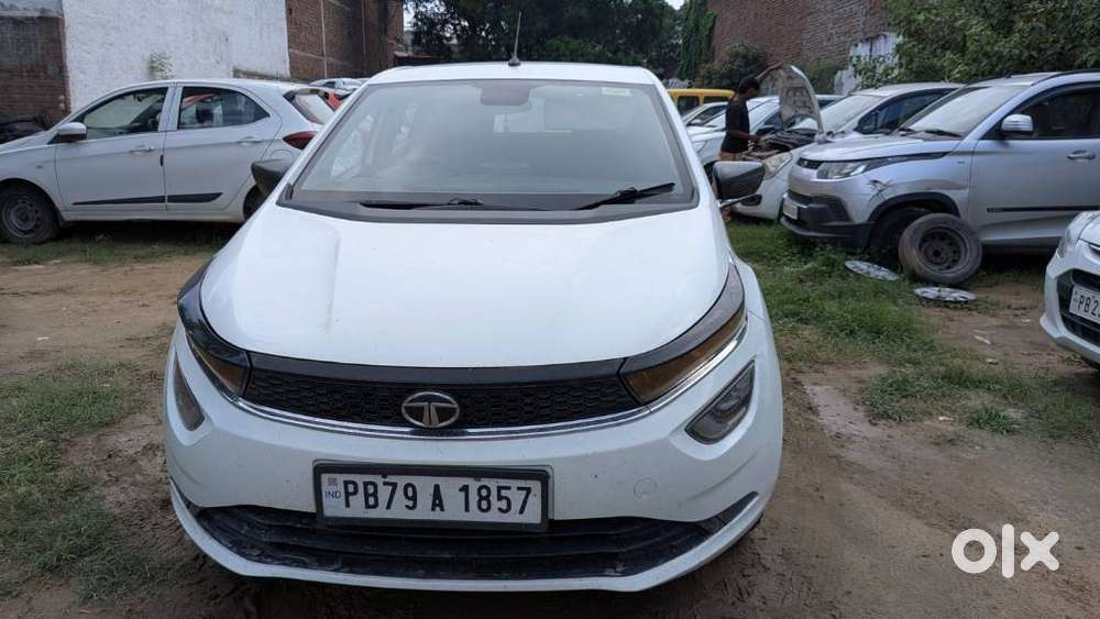 Tata Altroz, 2022, Diesel