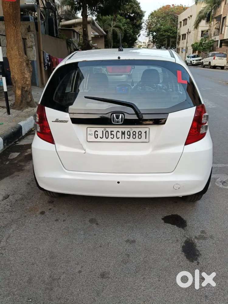 I Want To Sell My Honda Jazz Car.