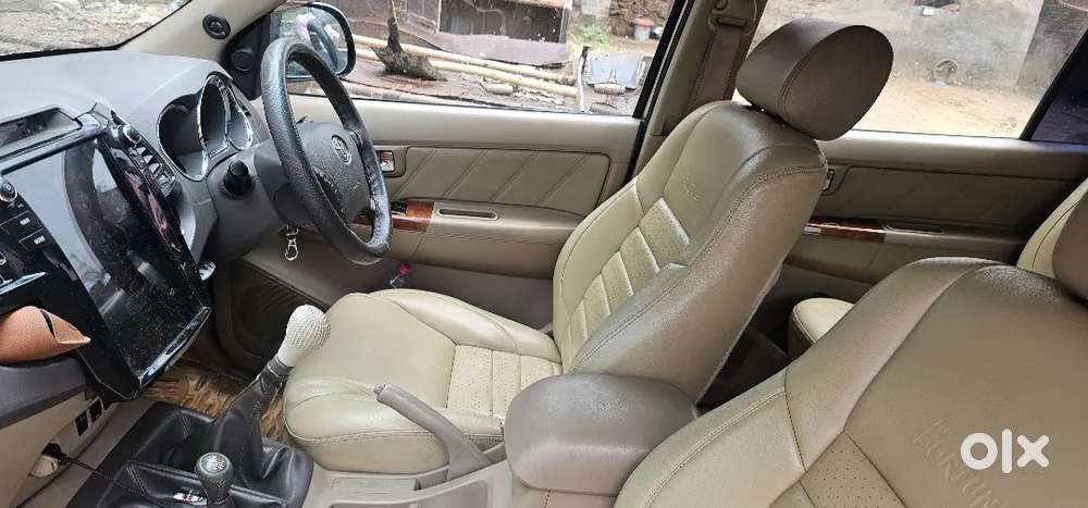 Toyota Fortuner 2010 Diesel 195000 Km Driven