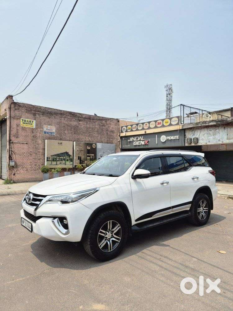 Toyota Fortuner Legender, 2023, Diesel