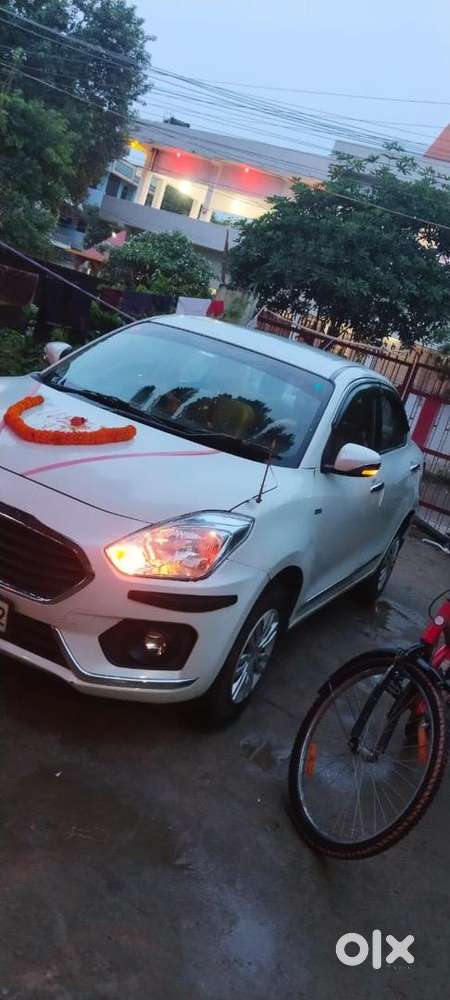 Diesel Engine, Manual Transmission ,excellent Milea Ge 32–35 Km/l ,