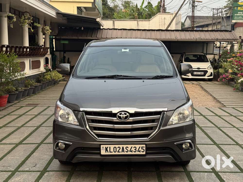 Toyota Innova 2.5 Vx 8 Str Bs-iii, 2014, Diesel