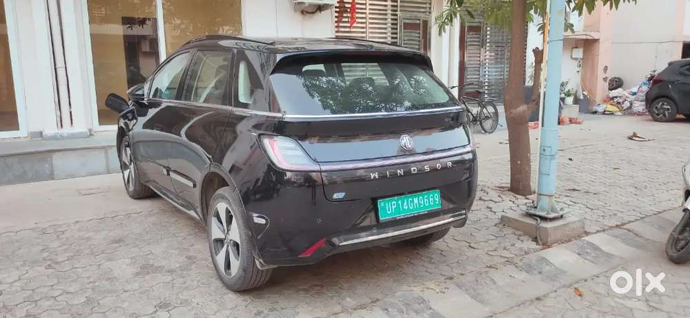 Mg Windsor Ev 2025 Electric Good Condition