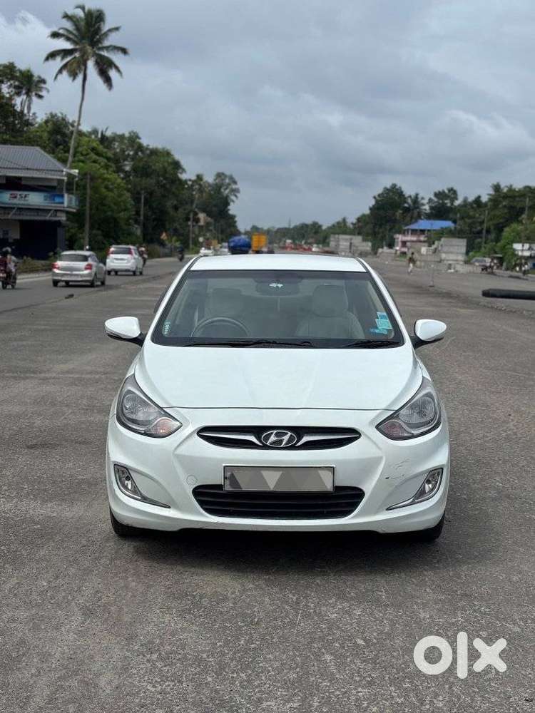 Hyundai Verna Fluidic 1.6 Vtvt Sx Opt, 2013, Petrol