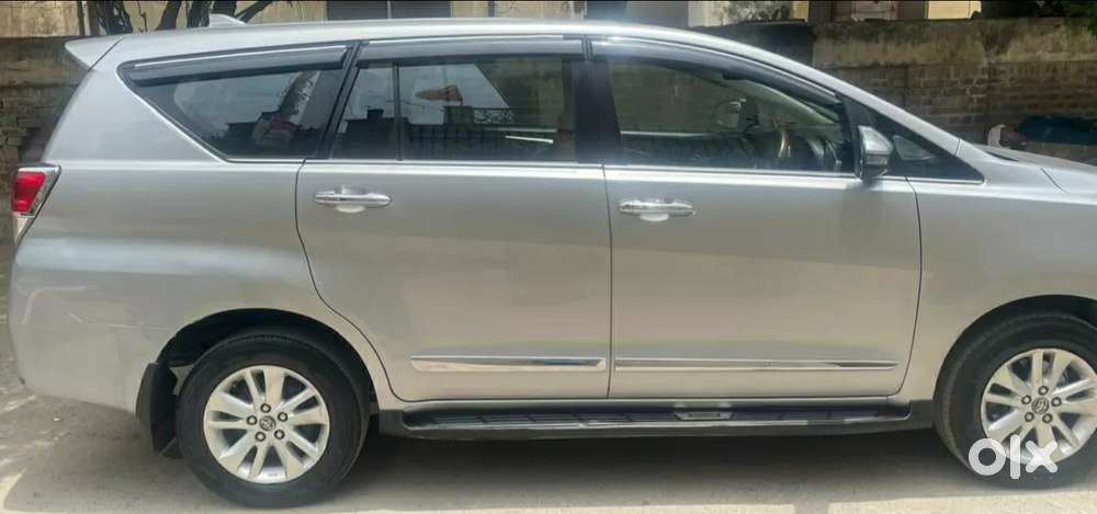 Toyota Innova Crysta [2020-ongoing] 2.4 Vx 7 Str, 2017, Diesel