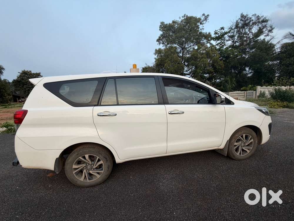 Toyota Innova 2022 Diesel 90000 Km Driven