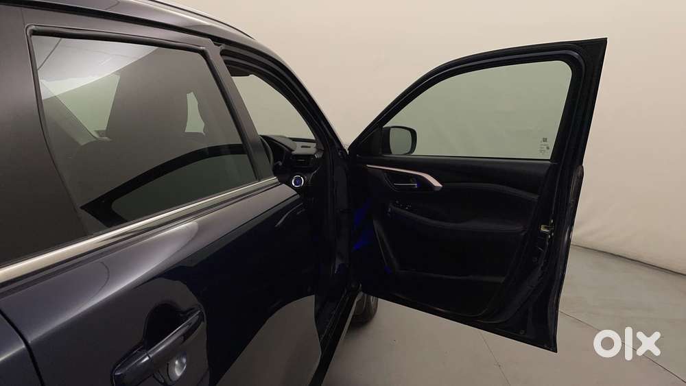 Maruti Suzuki Grand Vitara 1.5 Alpha Plus Intelligent Hybrid Ecvt, 2..