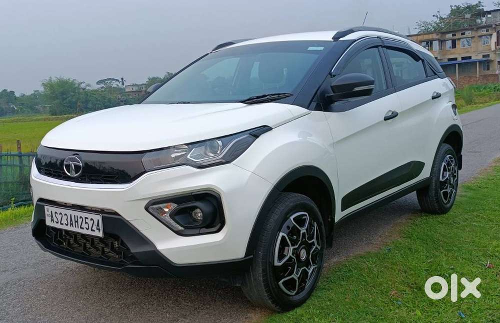 Tata Nexon, 2023, Petrol