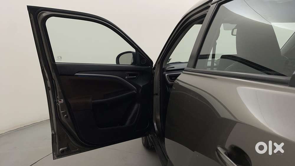 Maruti Suzuki Brezza 1.5 Zxi At Smart Hybrid Dual Tone, 2023, Petrol