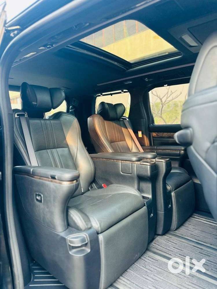 Toyota Vellfire 2.5 Hybrid, 2021, Petrol