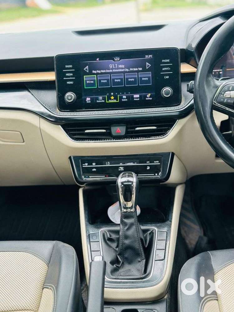 Skoda Slavia 1.5 Tsi Style At, 2023, Petrol