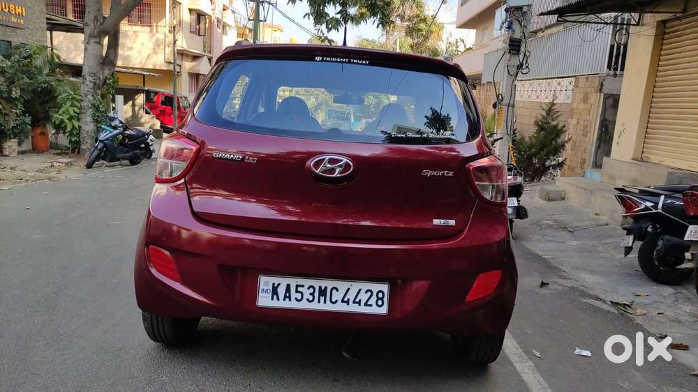 Hyundai I10 Sportz, 2015, Petrol