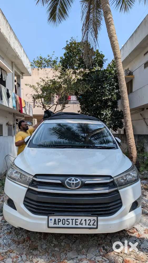 Toyota Innova Crysta 2018 Diesel  1st Owner  1.2l Km