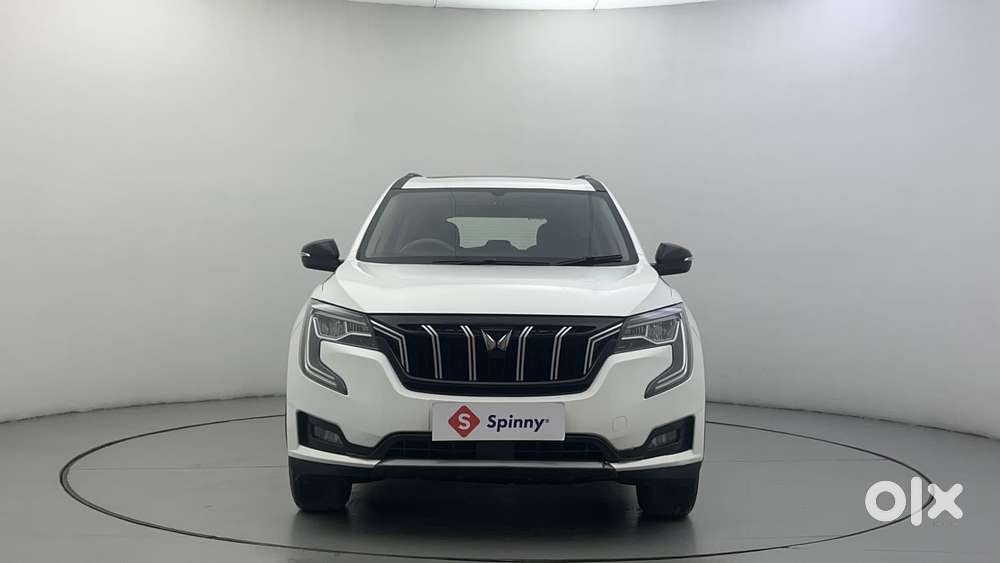 Mahindra Xuv700 2.0 Ax 5 Petrol Mt Str, 2022, Petrol