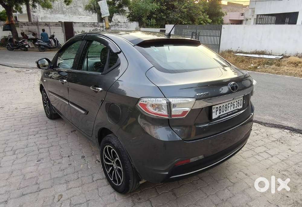 Tata Tigor 1.2 Revotron Xt, 2024, Petrol