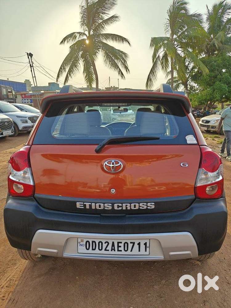 Toyota Etios Cross 1.2 Limited Edition, 2016, Petrol