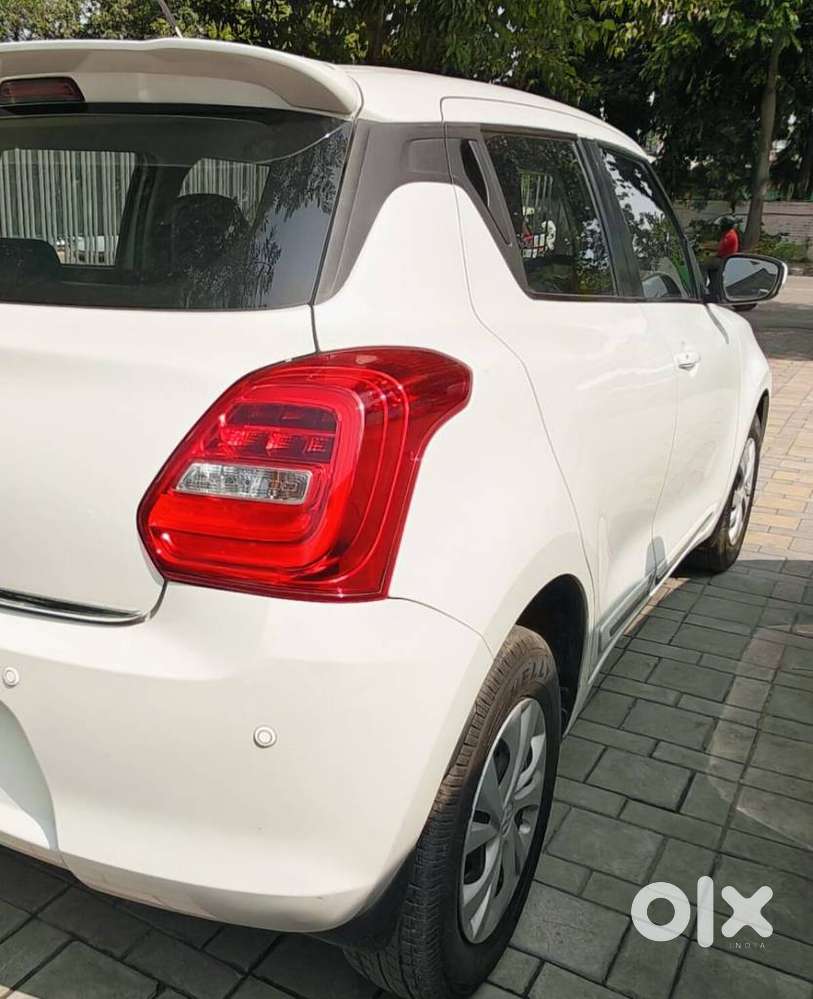 Maruti Suzuki Swift Vxi Ags, 2018, Petrol