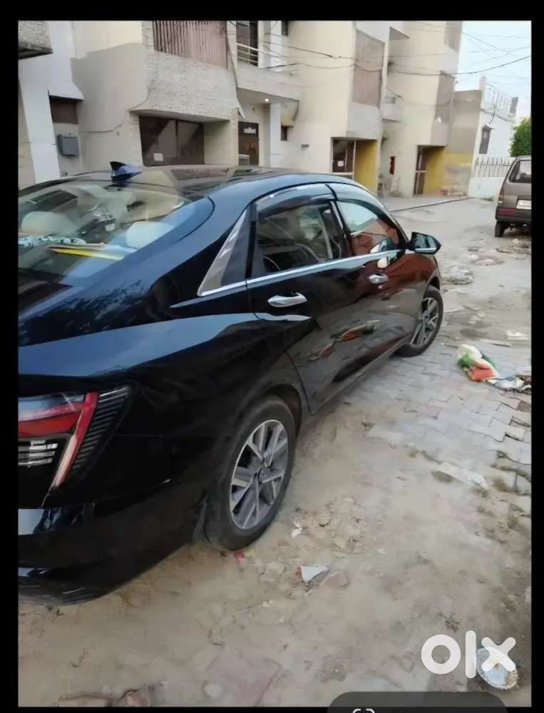 Hyundai Verna 2023 2nd Top With Sunroof