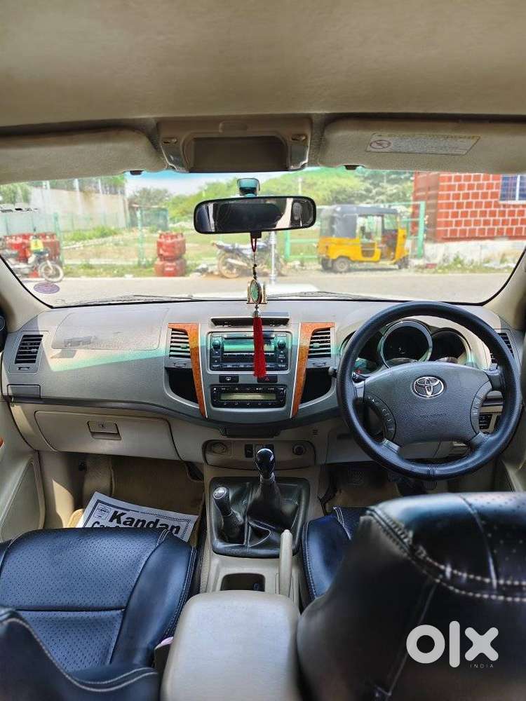 Toyota Fortuner 3.0 4x4 Manual, 2011, Diesel