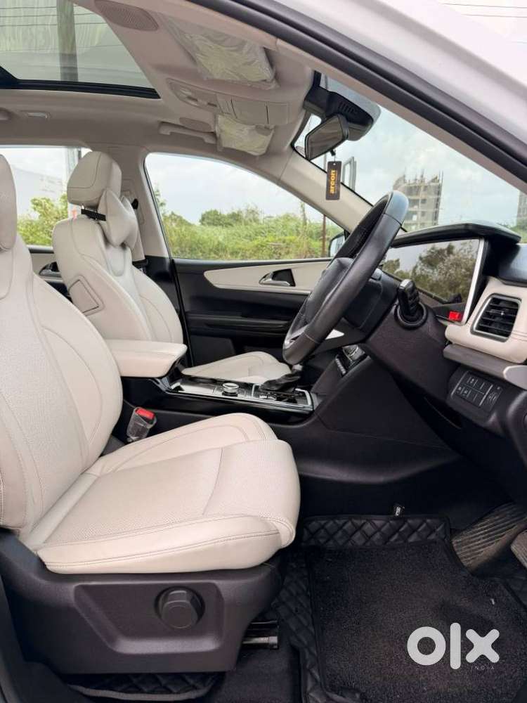 Mahindra Xuv700 2.0 Ax 7 Petrol At Luxury Pack Str, 2023, Diesel